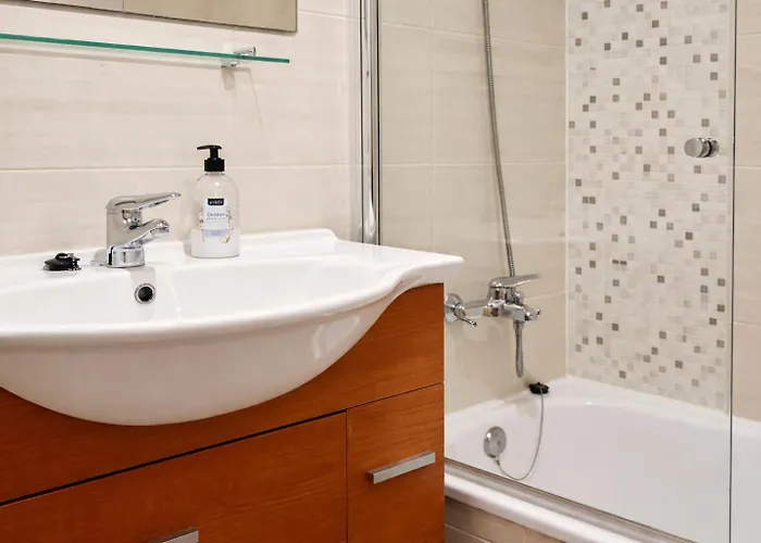 Mountain View With 2 Bedrooms & 2 Bathrooms דירה דניה